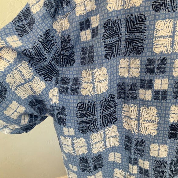 Nat Nast Button Blue 70% Silk 30%Cotton Camp Shirt Sz L Hawaiian geometric - Picture 10 of 16